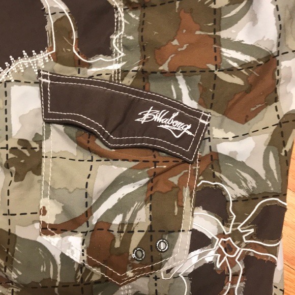 Billabong Board Shorts - Picture 3 of 3